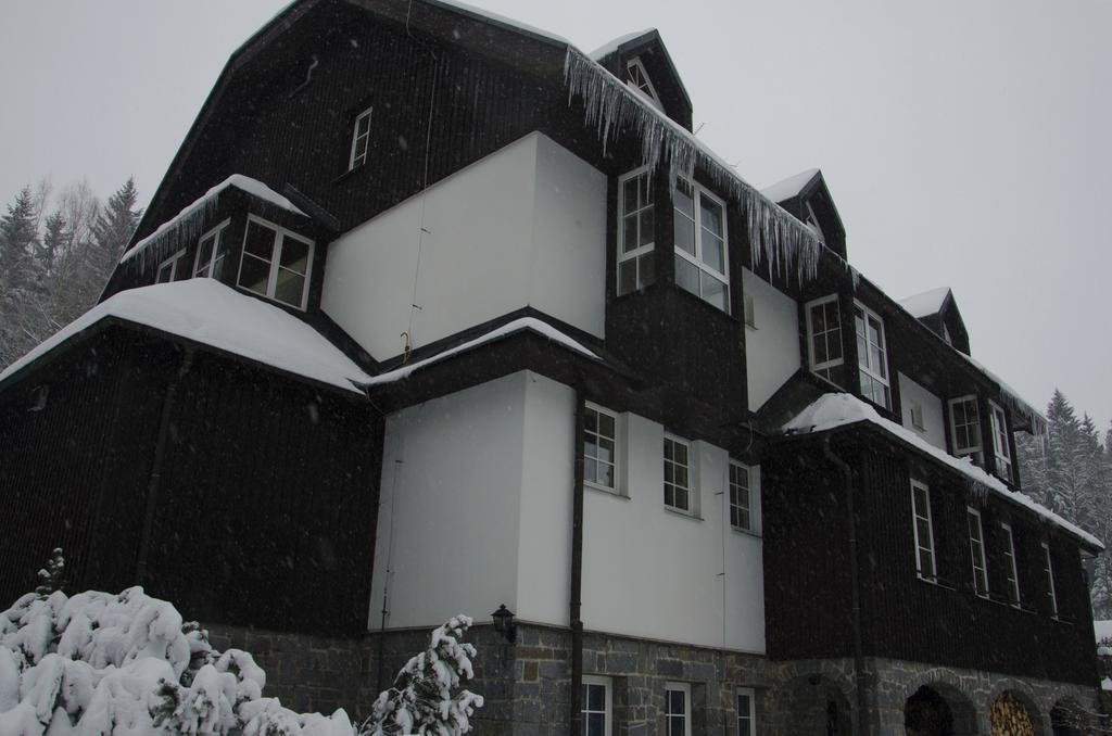 Říčky Hotel Konsel מראה חיצוני תמונה
